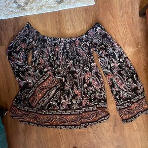 Off the shoulder xHilaration patterned long sleeve